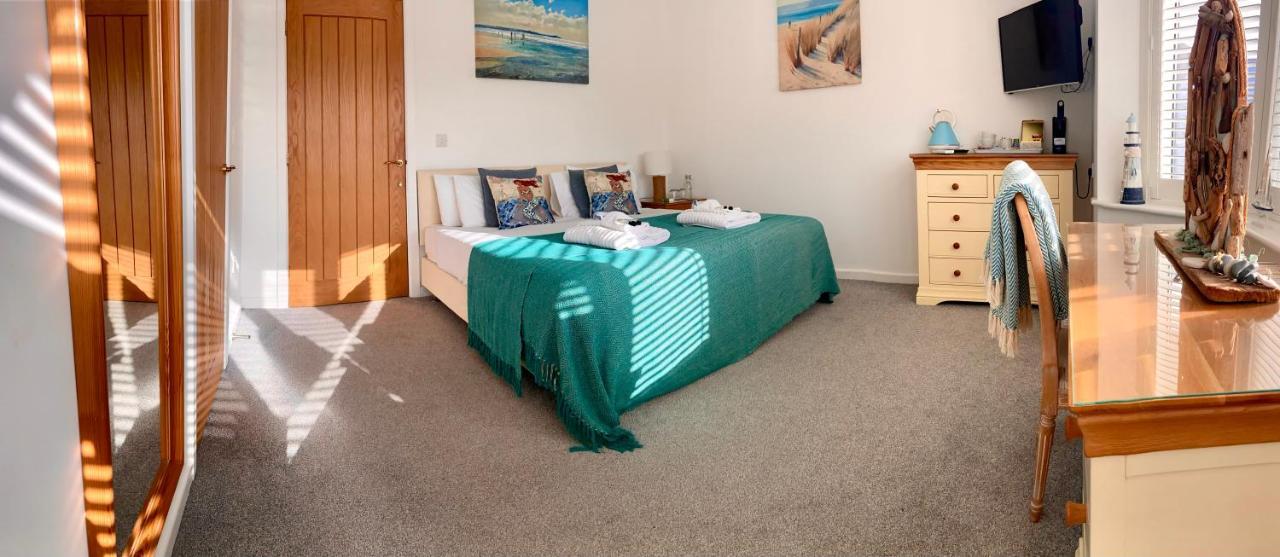 Avon Beach Bed & Breakfast Христчёрч Экстерьер фото